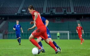 Read more about the article CAM là gì trong bóng đá? Vì sao vị trí CAM được ví như “bộ não” tấn công?