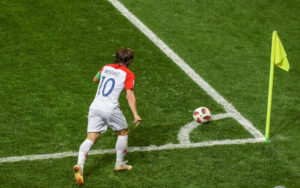 Read more about the article Phạt góc là gì? Quy trình thực hiện quả phạt góc đúng luật FIFA