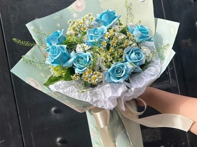 hoa hong xanh co y nghia gi bieu tuong cua tinh yeu va hy vong